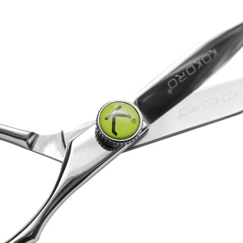 TIJERA PROFESIONAL KOKORO GREEN DE CORTE 4.5"